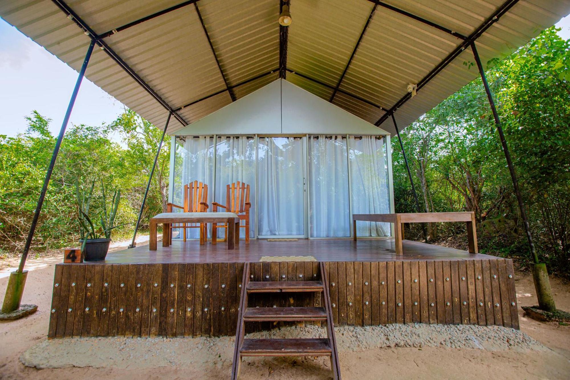 Lowin Yala Exterior foto