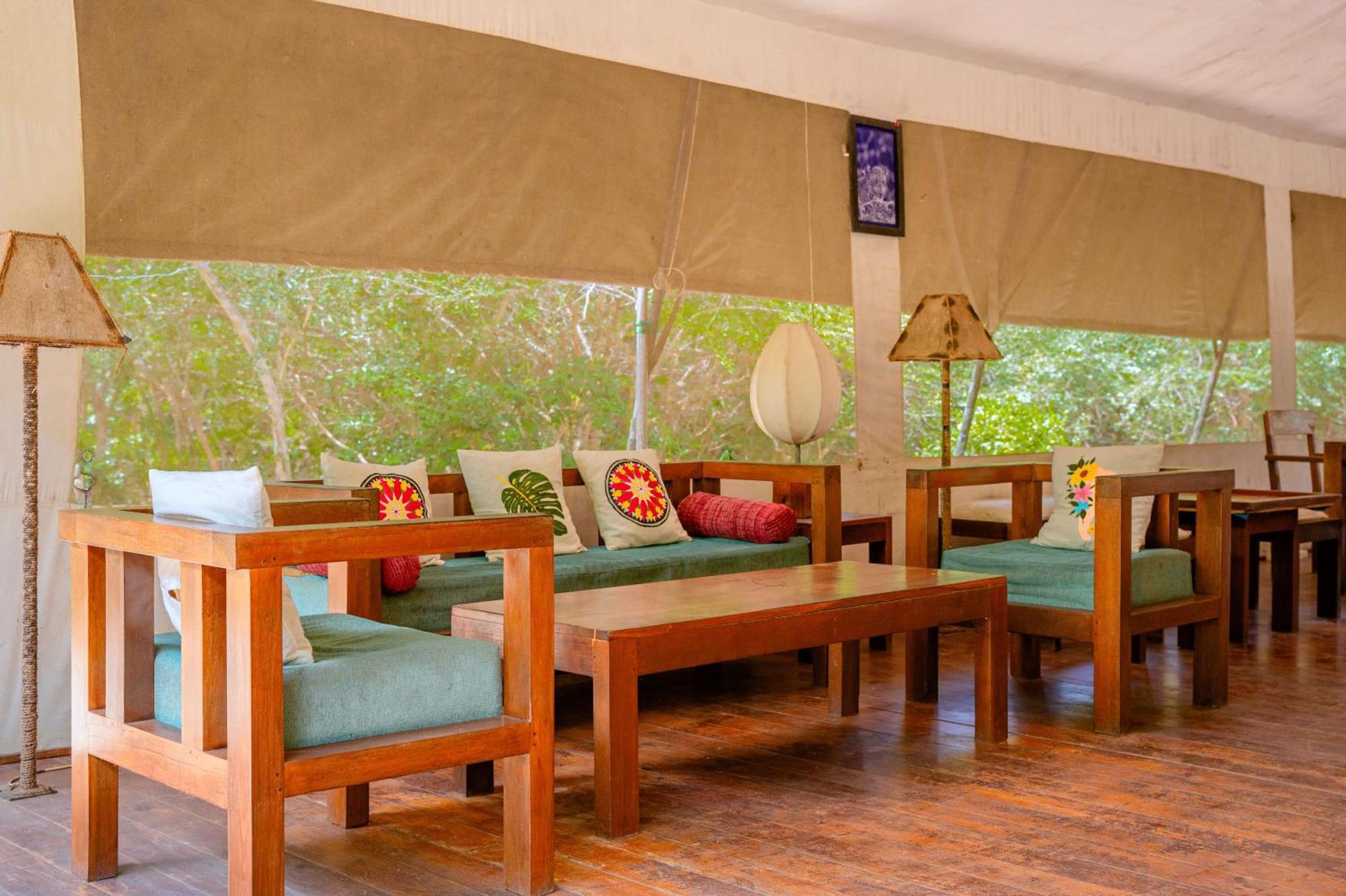 Lowin Yala Exterior foto